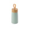 Garrafa Inox Parede Dupla JR 6012 | Capacidade de 250ml. Contém tampa plástica com design de bambu e alça de silicone para transporte.