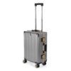 Mala de Viagem com Cadeado 38 Litros JR 6050 | A mala possui duas alças de mãos, puxador retrátil com regulagem de tamanho, suporte porta bolsa, quatro rodinhas 360º e apoios laterais.
